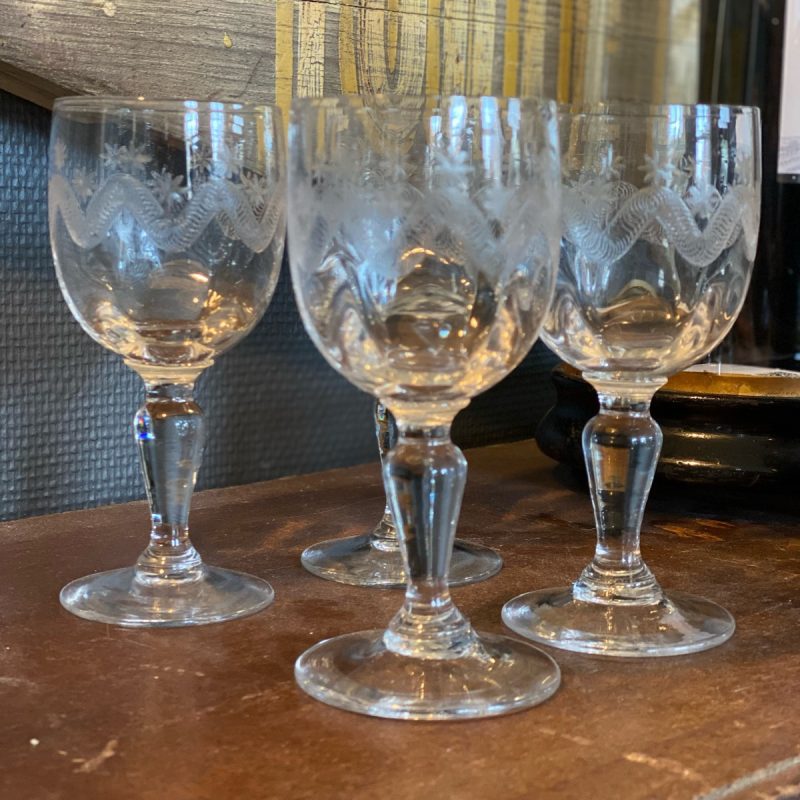 Franske antikke vinglas fra Bellevue Vintage