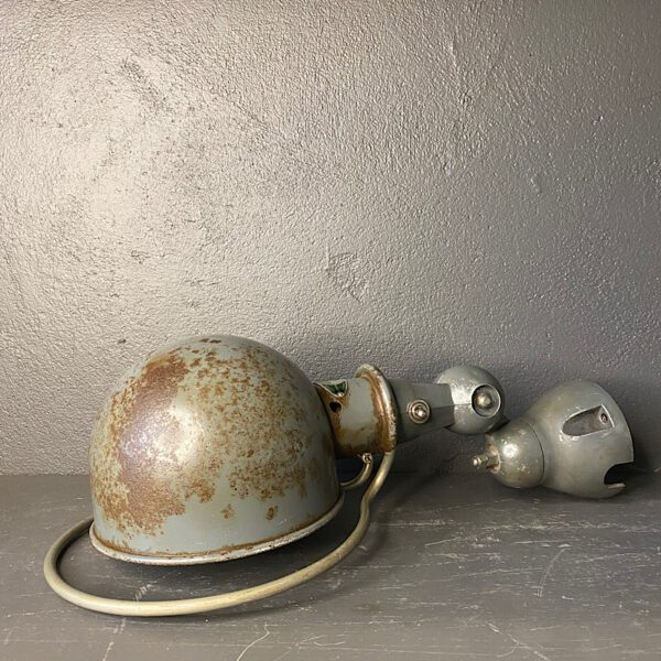 jielde lampe i grå til væg fra Bellevue Vintage - foto 3