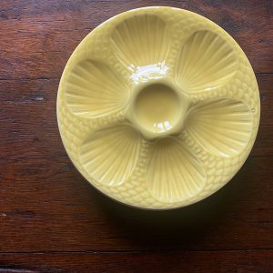 Gule Digoin østerstallerkner fra Bellevue Vintage