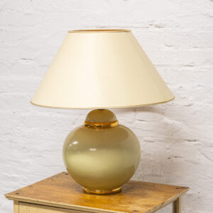 Green Kostka lamp with gold edges