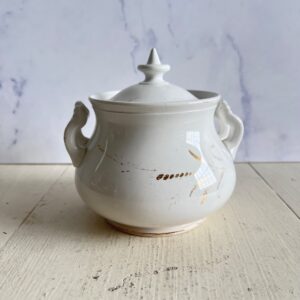 Fransk sukkerskål med låg og guldmotiv