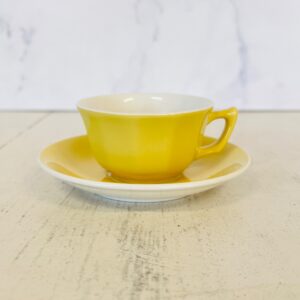 Fransk gul kaffekop med underkop fra Villeroy & Boch